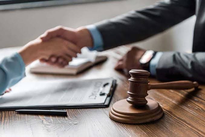 Acuerdo y representación legal de confianza